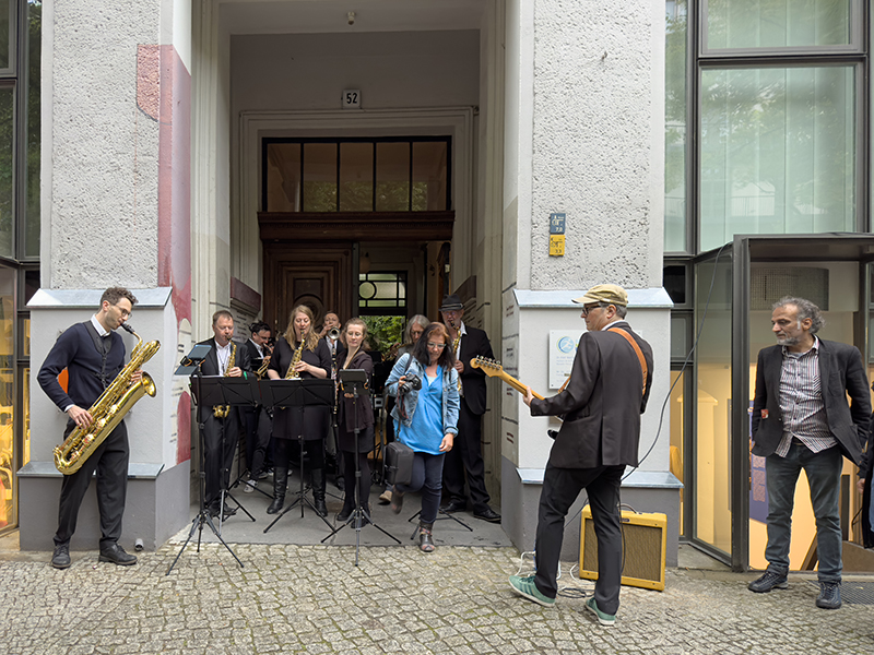 Kollwitzstraße 52, Berlin Prenzlauer Berg, Eröffnung einer Austellung zur Geschichte des Hauses 01